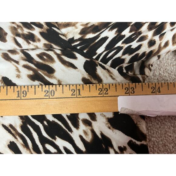 CHICOS 3 (XL) Animal Print Asymmetrical Blouse 3/4 length sleeves - Picture 7 of 10
